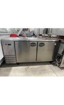 Bàn mát công nghiệp inox 1,5m, mới 88%