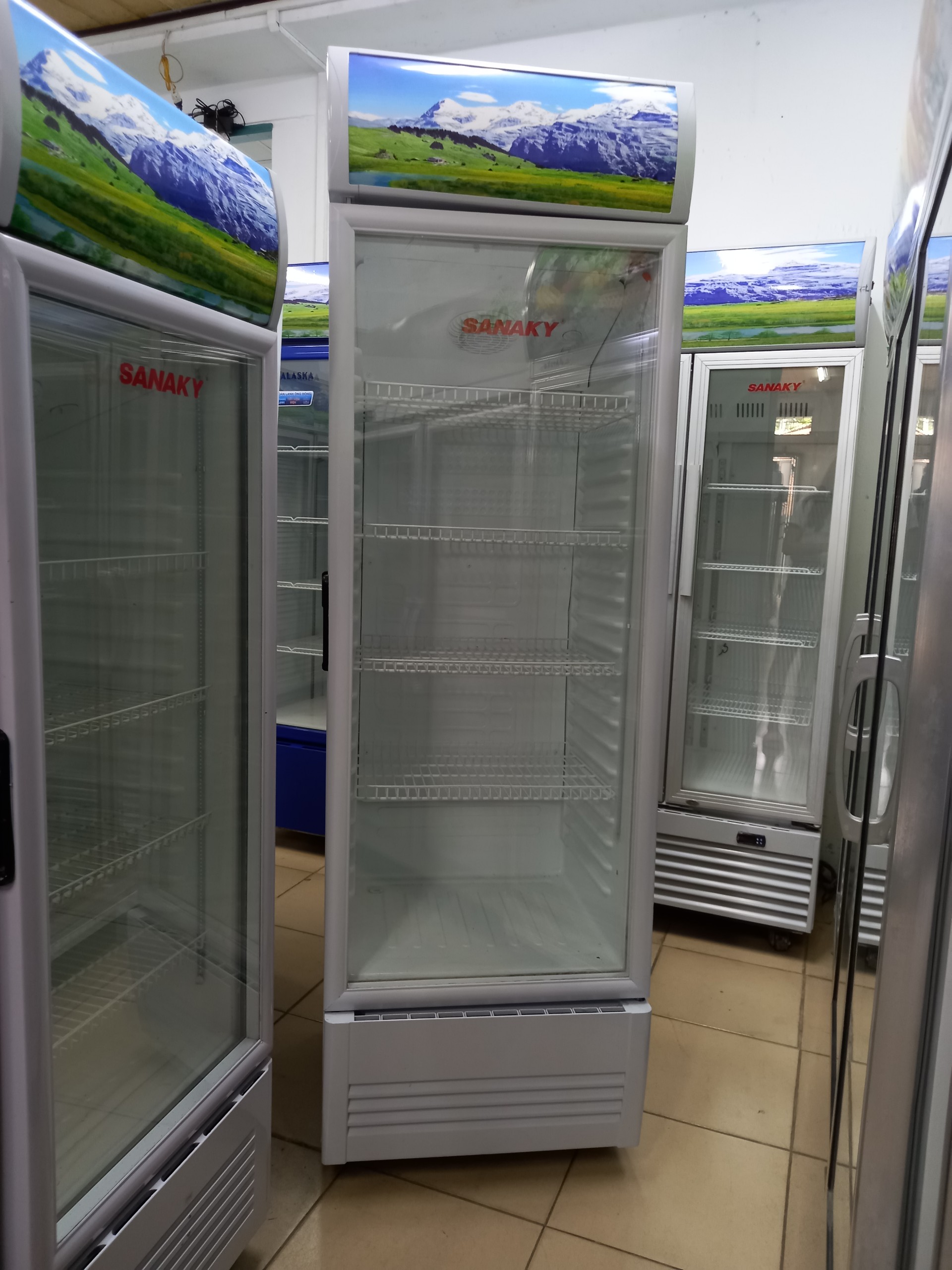 Tủ mát cũ Sanaky VH-408K 400 lít, mới 90%